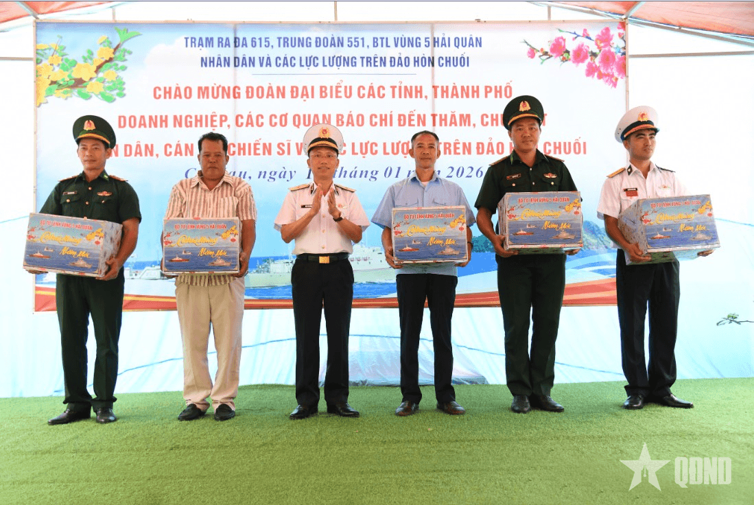 Tổ an ninh tự quản ở đảo Hòn Chuối