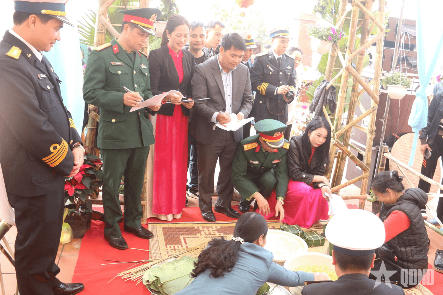 Đặc khu Vân Đồn (Quảng Ninh): Phối hợp tổ chức Chương trình “Tết Hải đảo - thắm tình quân dân”