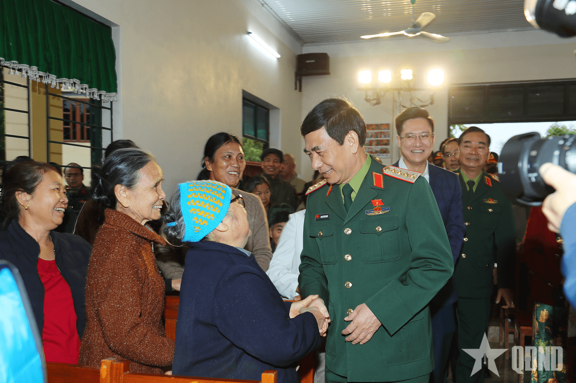 Thái Nguyên: Cử tri biểu quyết, nhất trí tín nhiệm Đại tướng Phan Văn Giang tham gia ứng cử đại biểu Quốc hội khóa XVI
