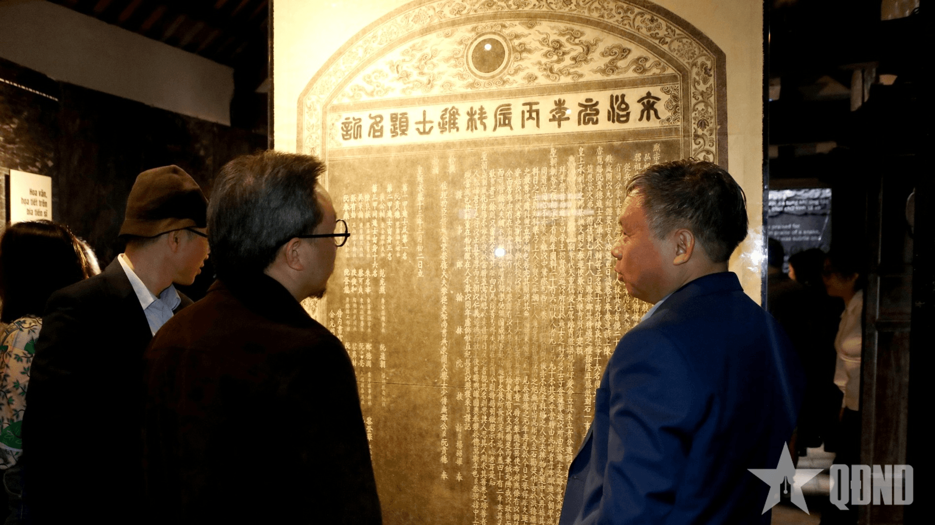 Sử đá lưu danh ngàn đời