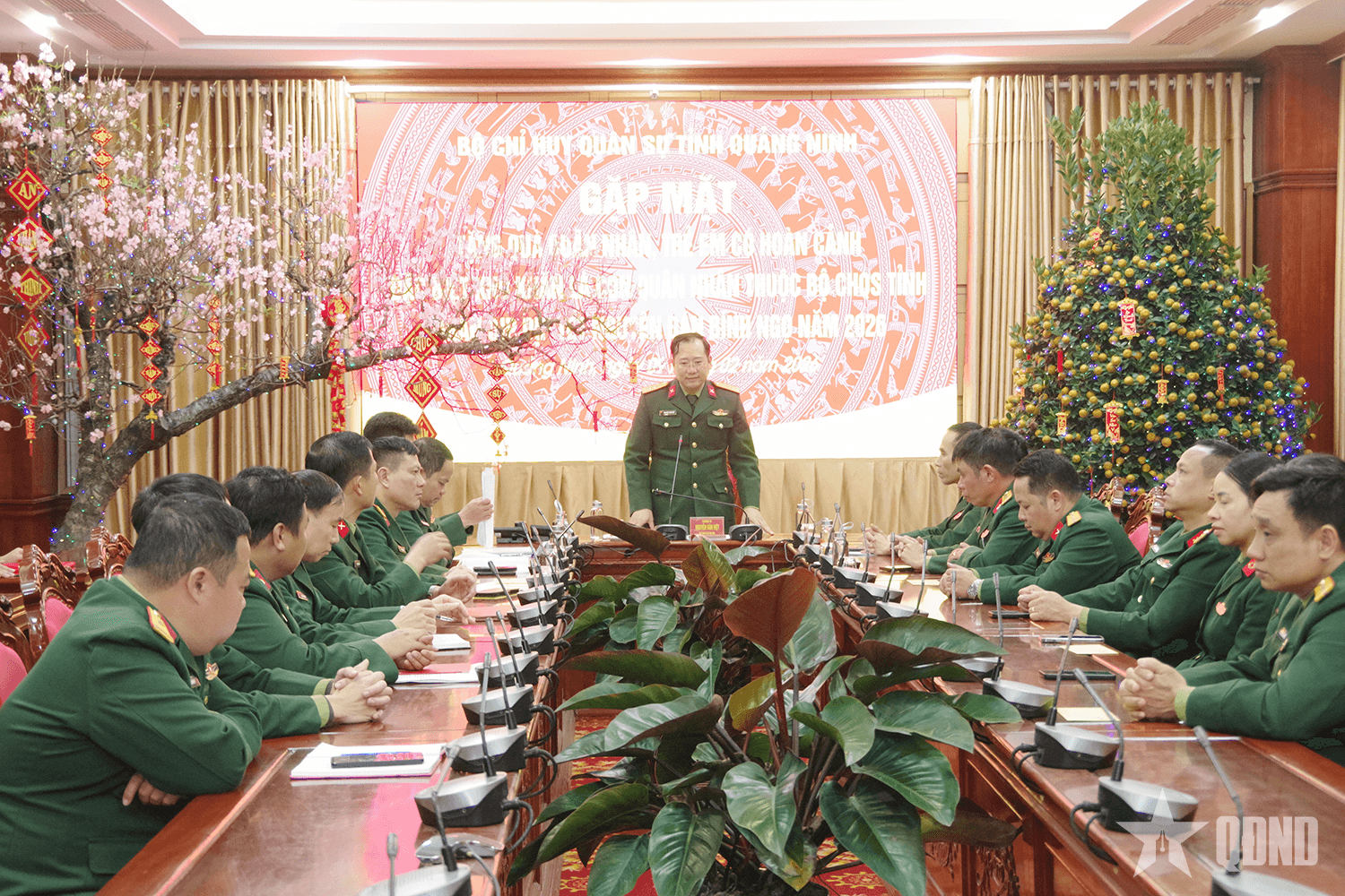 Bộ CHQS tỉnh Quảng Ninh gặp mặt, tặng quà quân nhân và con quân nhân có hoàn cảnh khó khăn