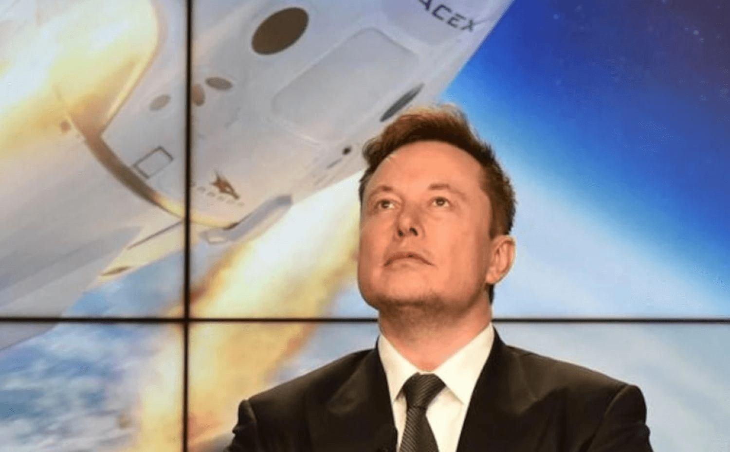 Tỷ phú Elon Musk chuyển hướng sang xây dựng khu định cư tự phát triển trên mặt trăng