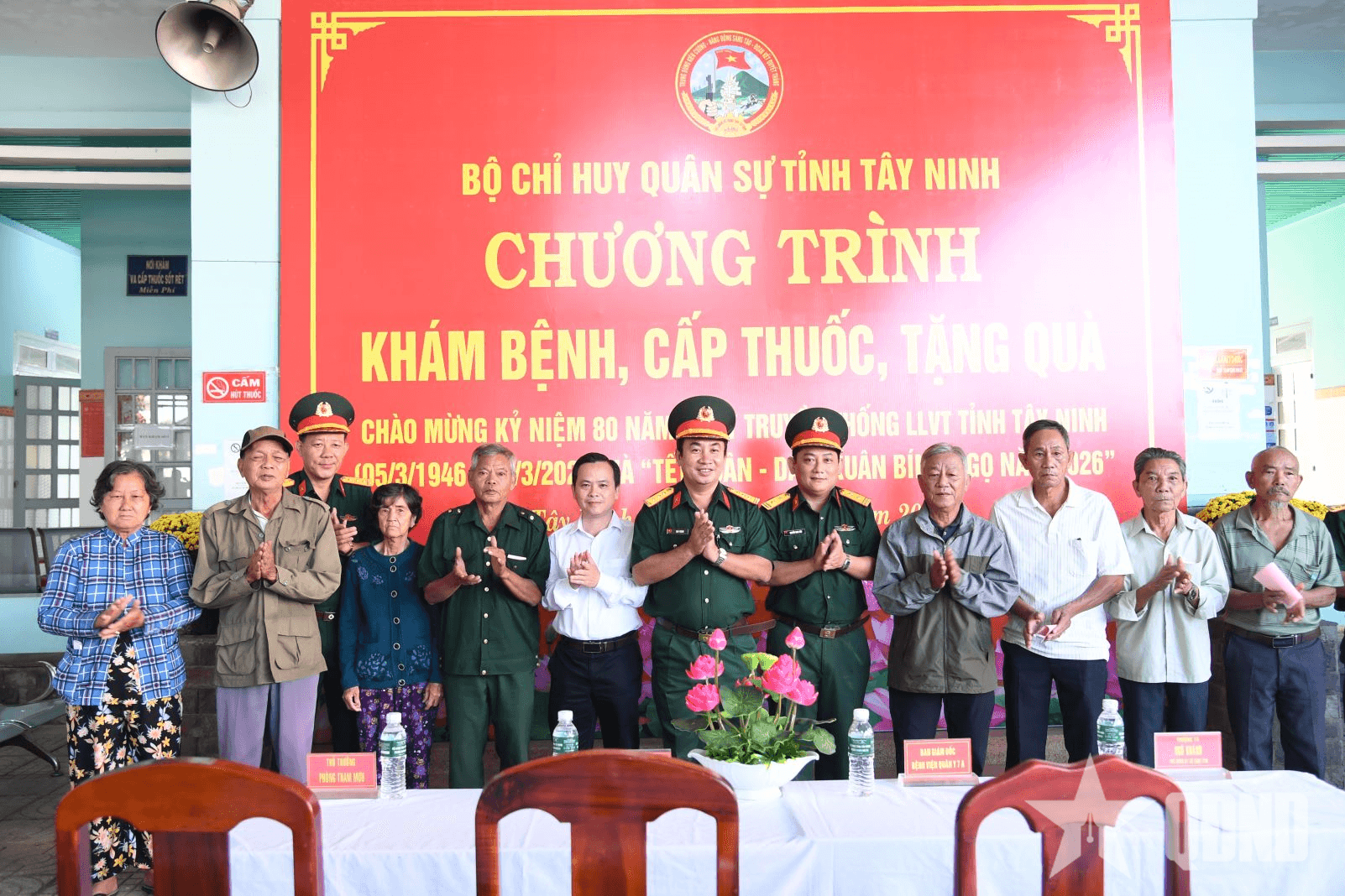 Bệnh viện Quân y 7A khám bệnh, cấp thuốc miễn phí cho người dân xã Ninh Điền