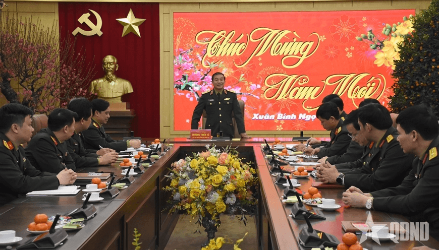 Thượng tướng Trương Thiên Tô thăm, chúc Tết Văn phòng Tổng cục Chính trị