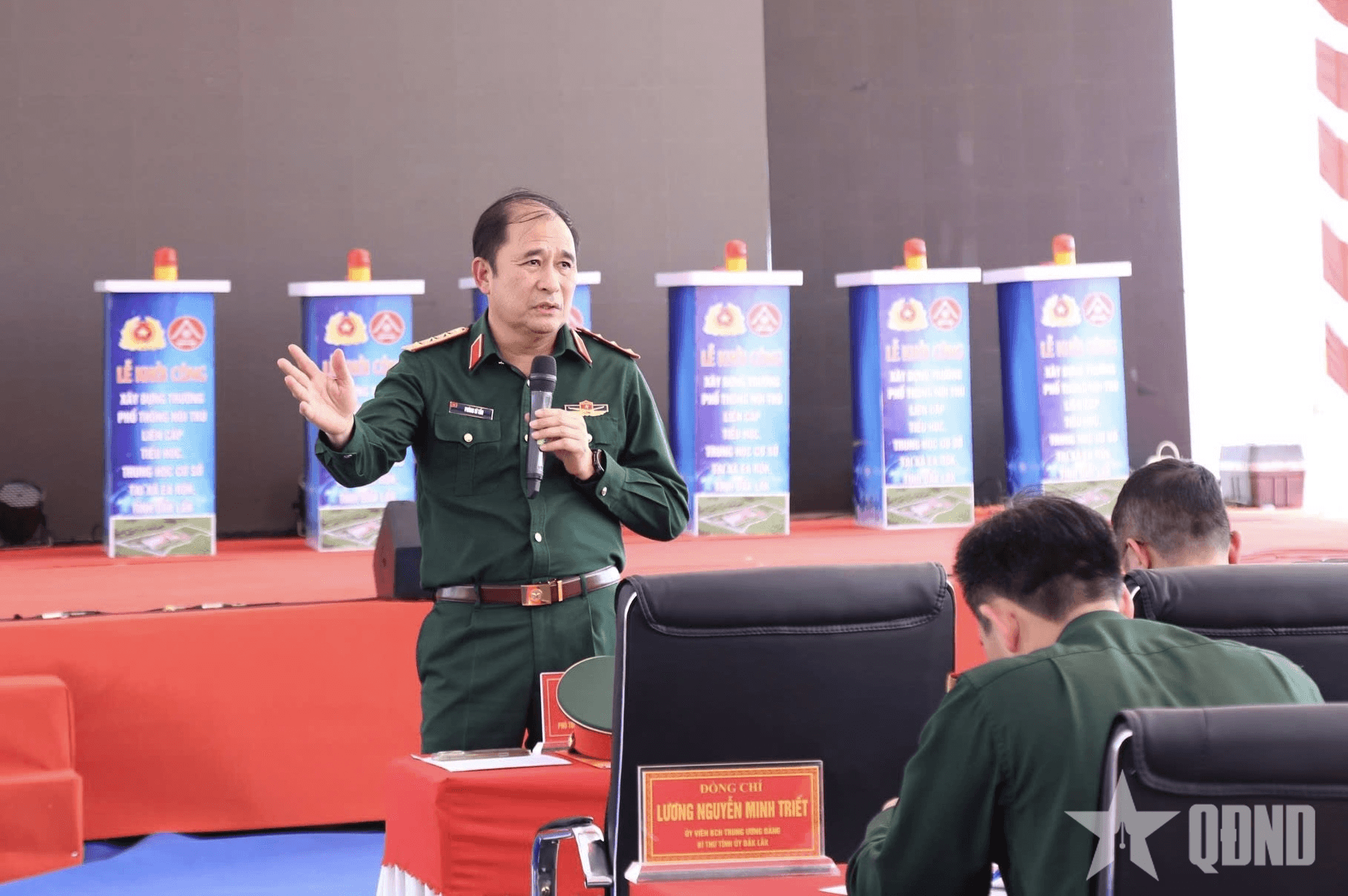 Thượng tướng Phùng Sĩ Tấn kiểm tra công tác chuẩn bị khởi công trường học tại Đắk Lắk