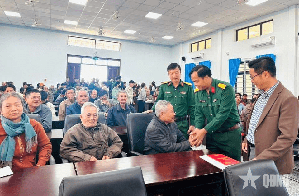 Ấm áp “Tết sum vầy - Xuân thắm tình quân dân” nơi biên cương Quảng Trực