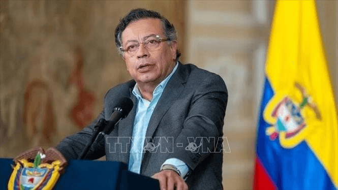 Tổng thống Colombia thoát khỏi âm mưu ám sát