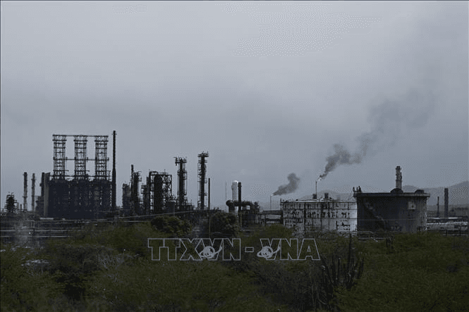 Mỹ tiếp tục nới lỏng hạn chế đối với ngành dầu mỏ Venezuela