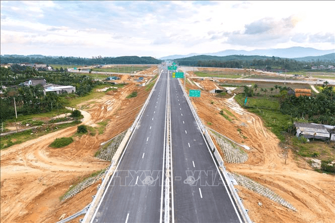 Tạm dừng thông xe vận hành khai thác cao tốc Quảng Ngãi-Hoài Nhơn