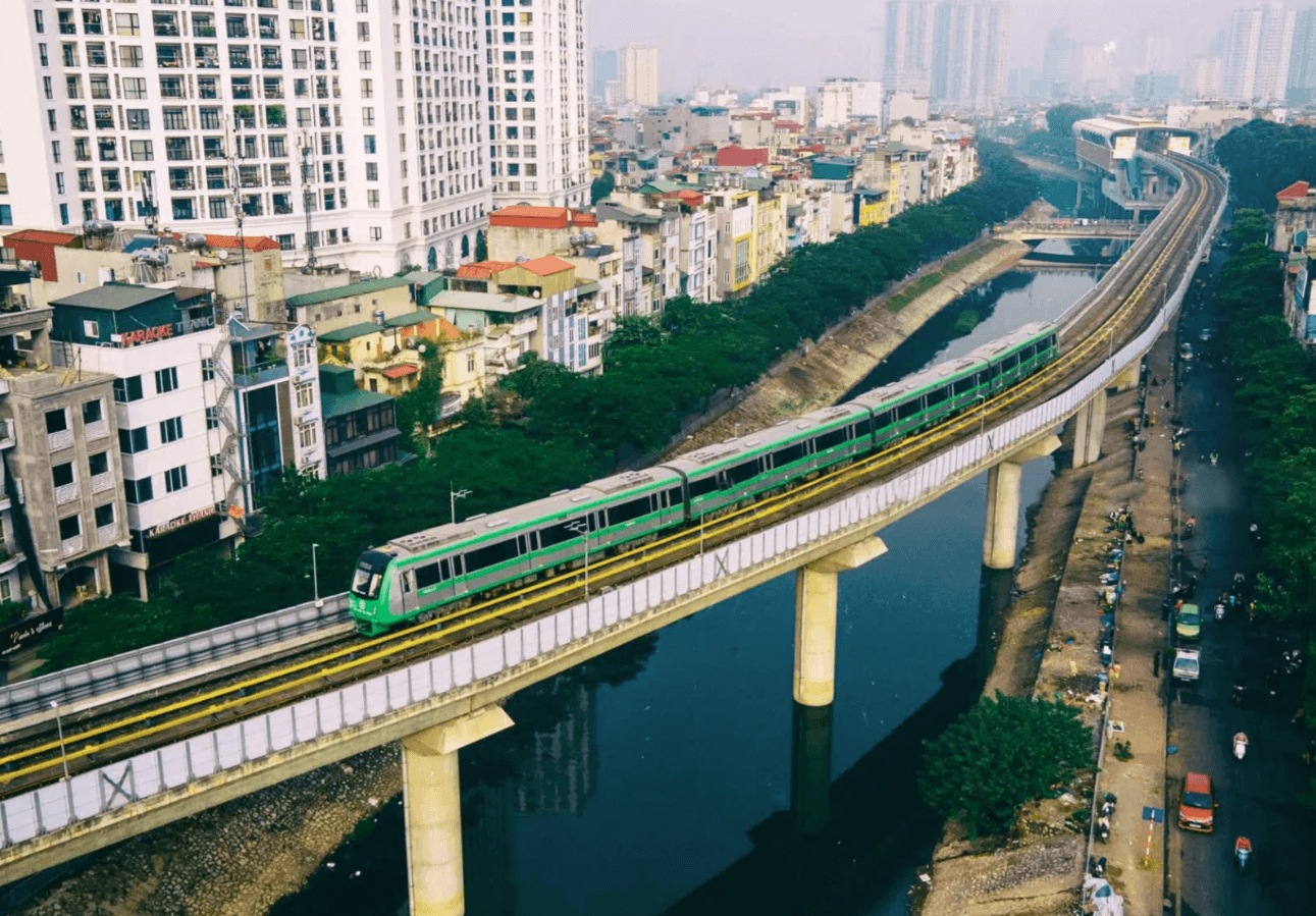 Hà Nội miễn phí vé giao thông công cộng dịp Tết Nguyên đán Bính Ngọ