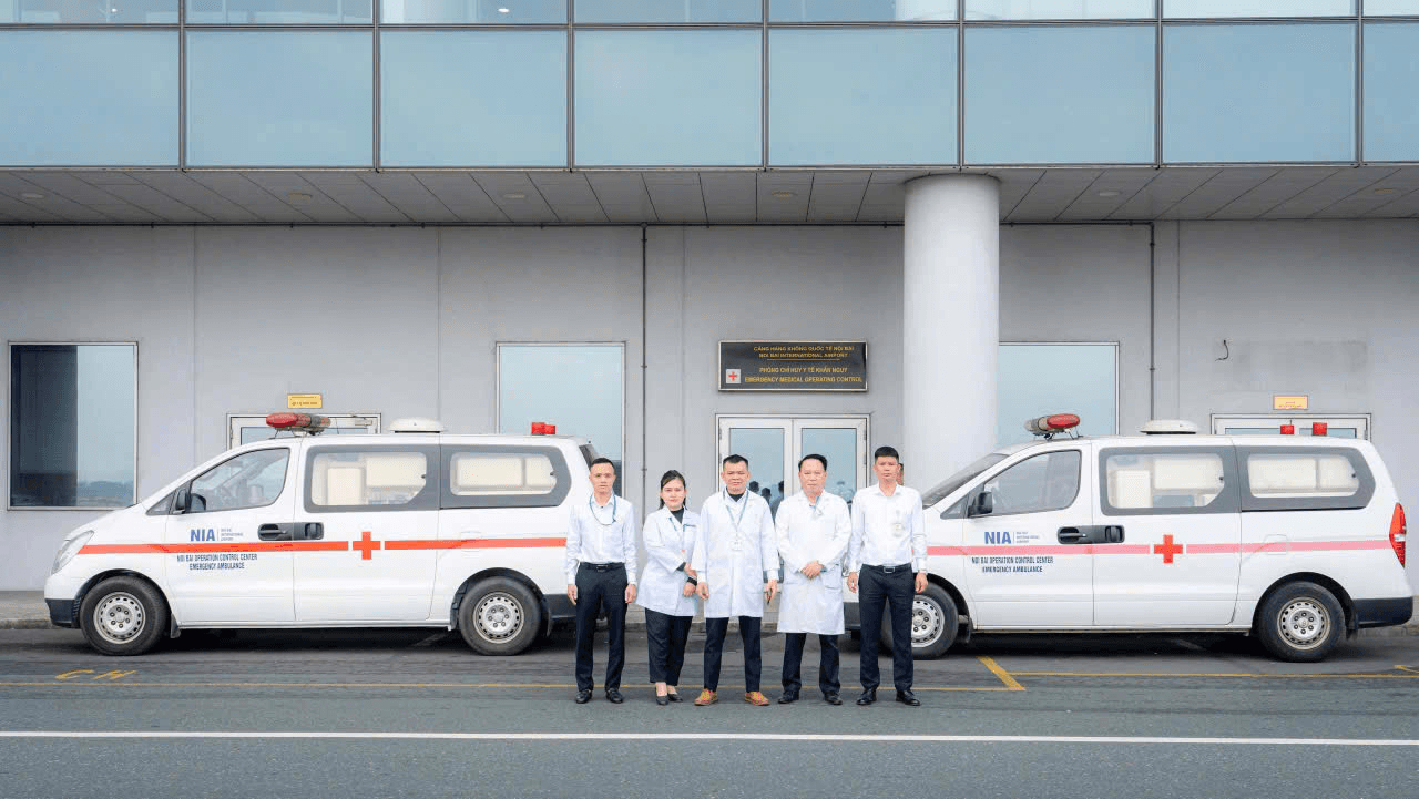 "Trực chiến" ngày Tết của Đội Y tế khẩn nguy tại sân bay Nội Bài
