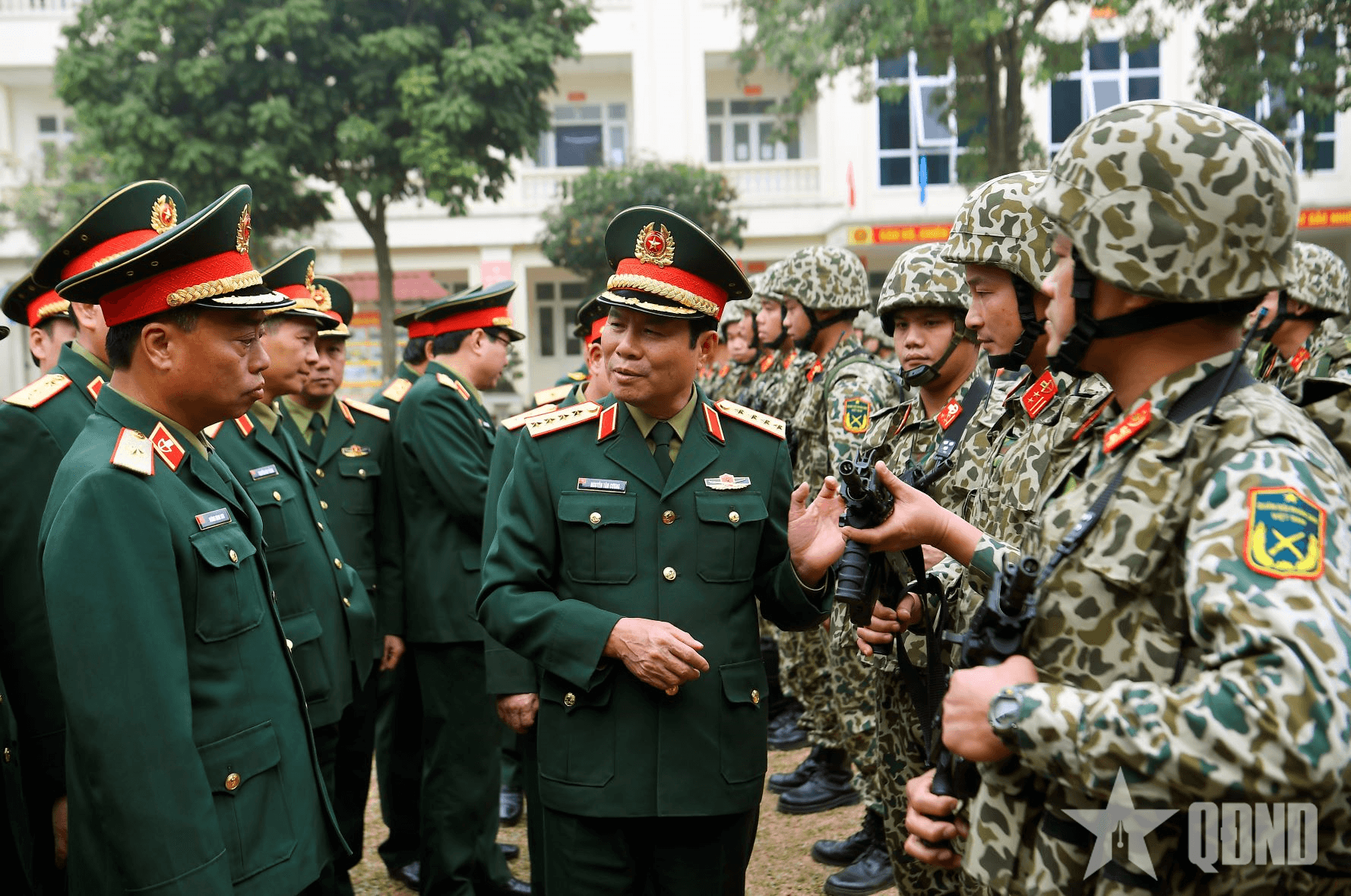 Xây dựng đội ngũ cán bộ tham mưu chiến lược, đáp ứng yêu cầu, nhiệm vụ trong tình hình mới