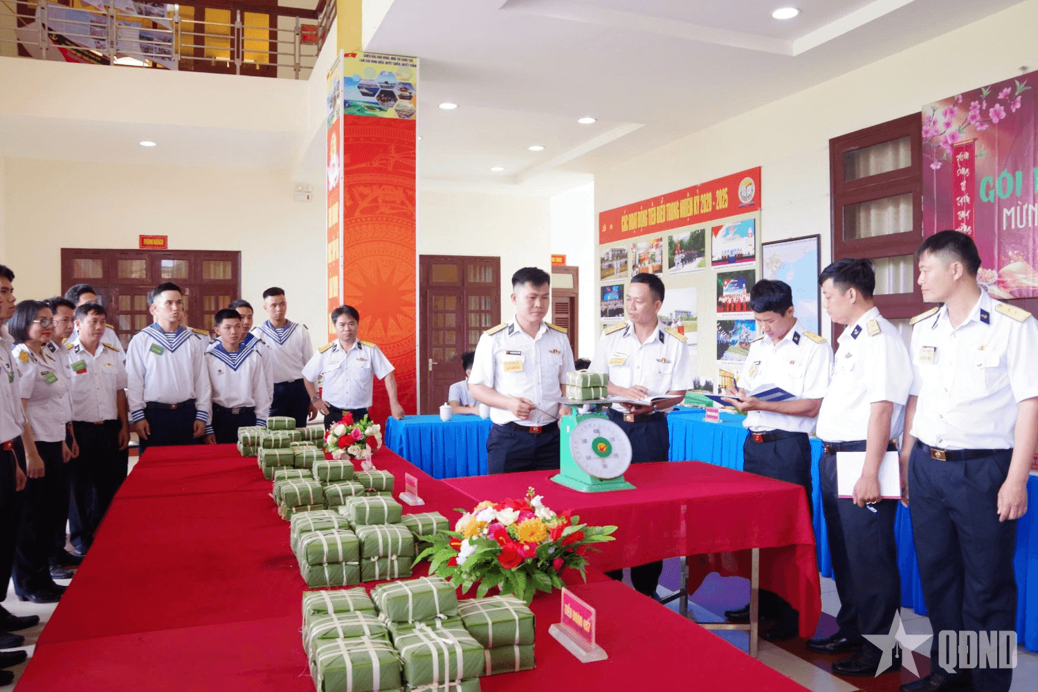 Trung tâm Huấn luyện Vùng 4 Hải quân giữ gìn nét đẹp tết cổ truyền Tết