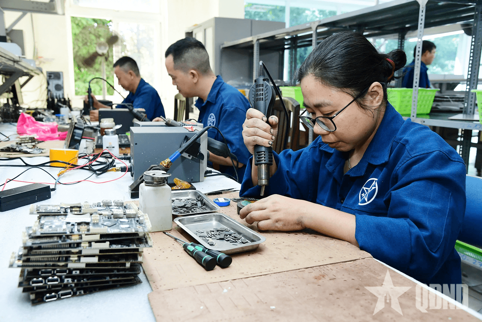 Mùa xuân của người lính thợ thông tin Z755