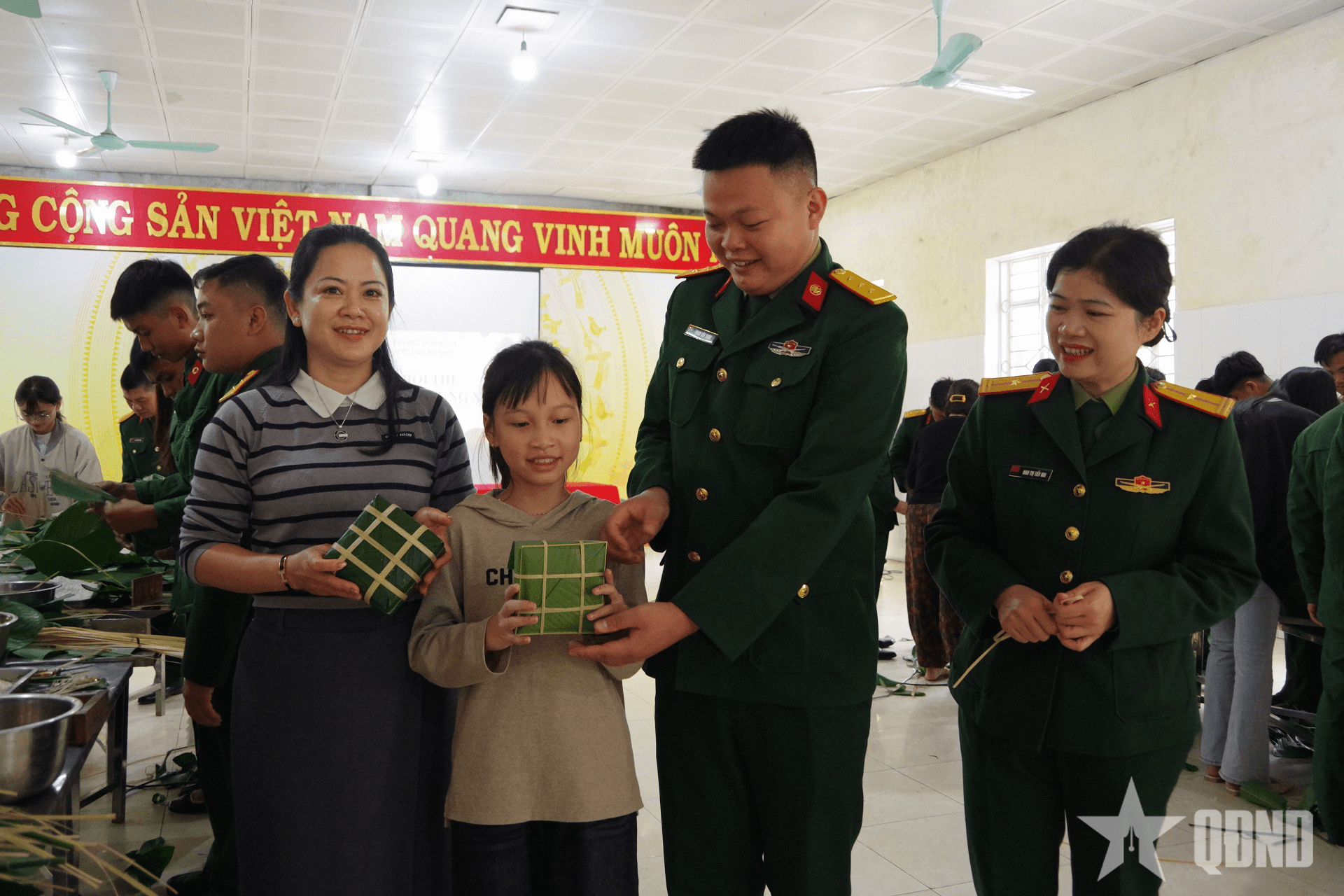 Sôi nổi hội thi gói bánh chưng ở Bộ CHQS tỉnh Sơn La