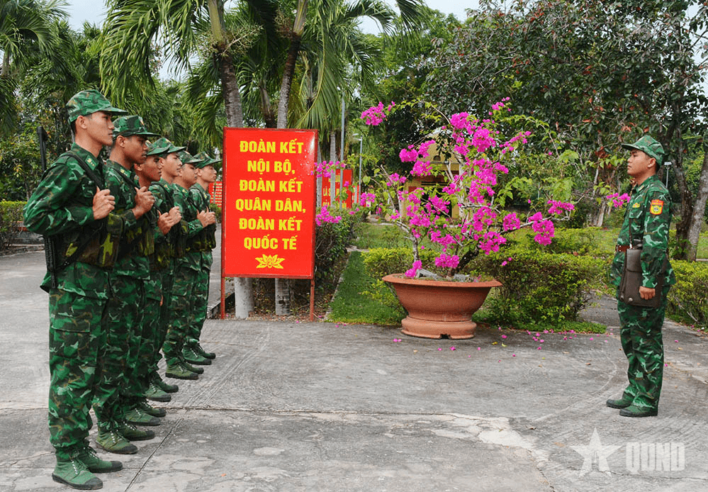 Giữ yên bình xuân biên giới thêm vui