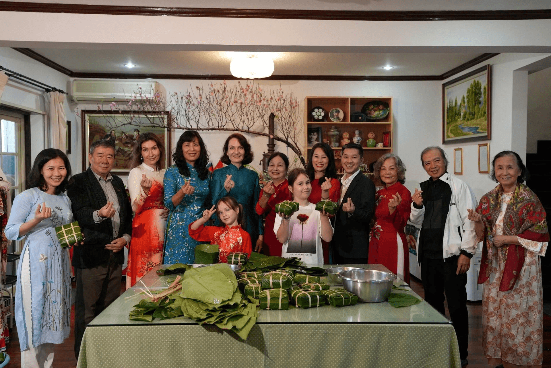 Hương sen, vị nếp và bản giao hưởng văn hóa Việt - Nga