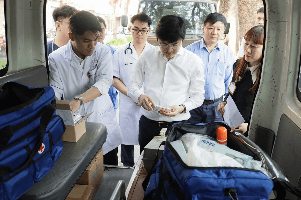 Hà Nội: Kiểm tra công tác đảm bảo y tế phục vụ bắn pháo hoa Tết Nguyên đán