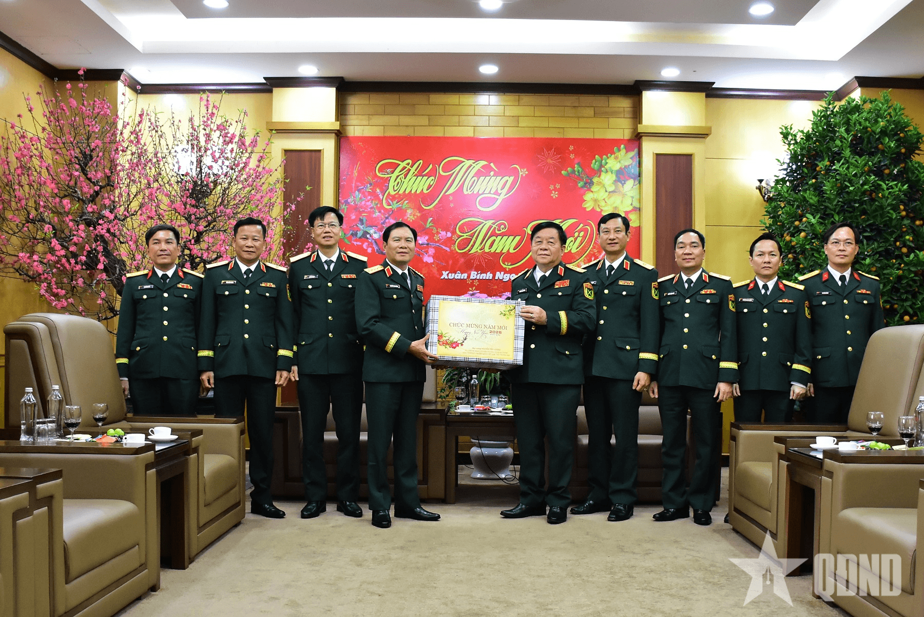 Đại tướng Nguyễn Tân Cương thăm, chúc Tết Tổng cục Chính trị