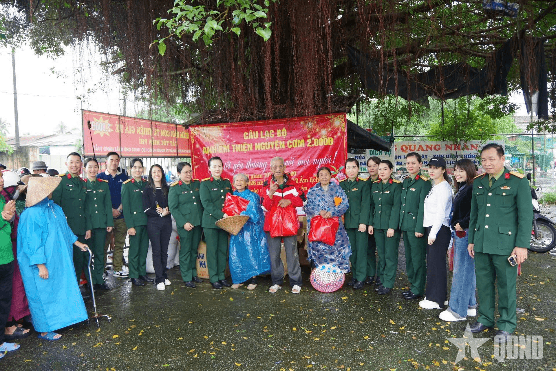 Tết ấm tình quân dân