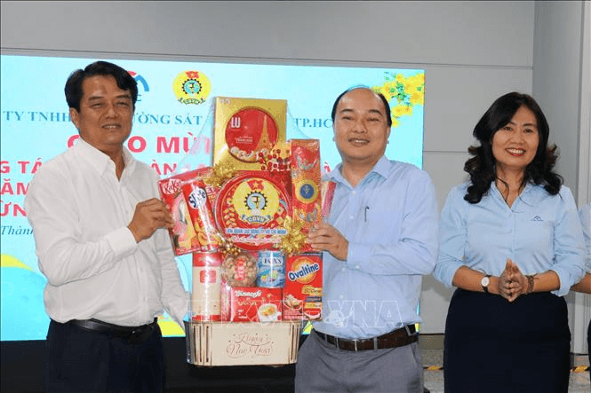 3.700 tỷ đồng "đổ về" túi người lao động Thành phố Hồ Chí Minh dịp Tết