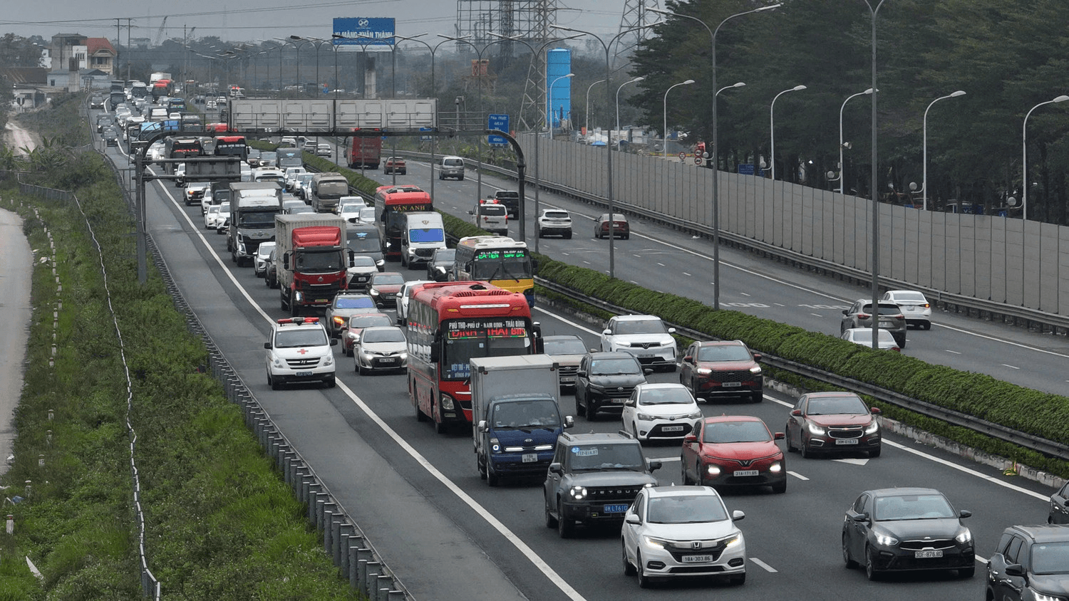 Xử lý 76.374 trường hợp vi phạm trật tự an toàn giao thông