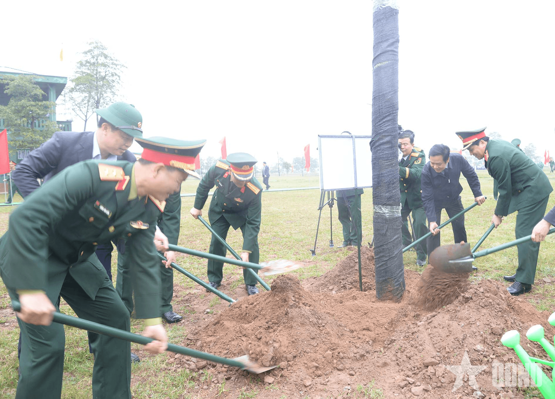 Quân khu 3 và tỉnh Hưng Yên phát động "Tết trồng cây đời đời nhớ ơn Bác Hồ" năm 2026