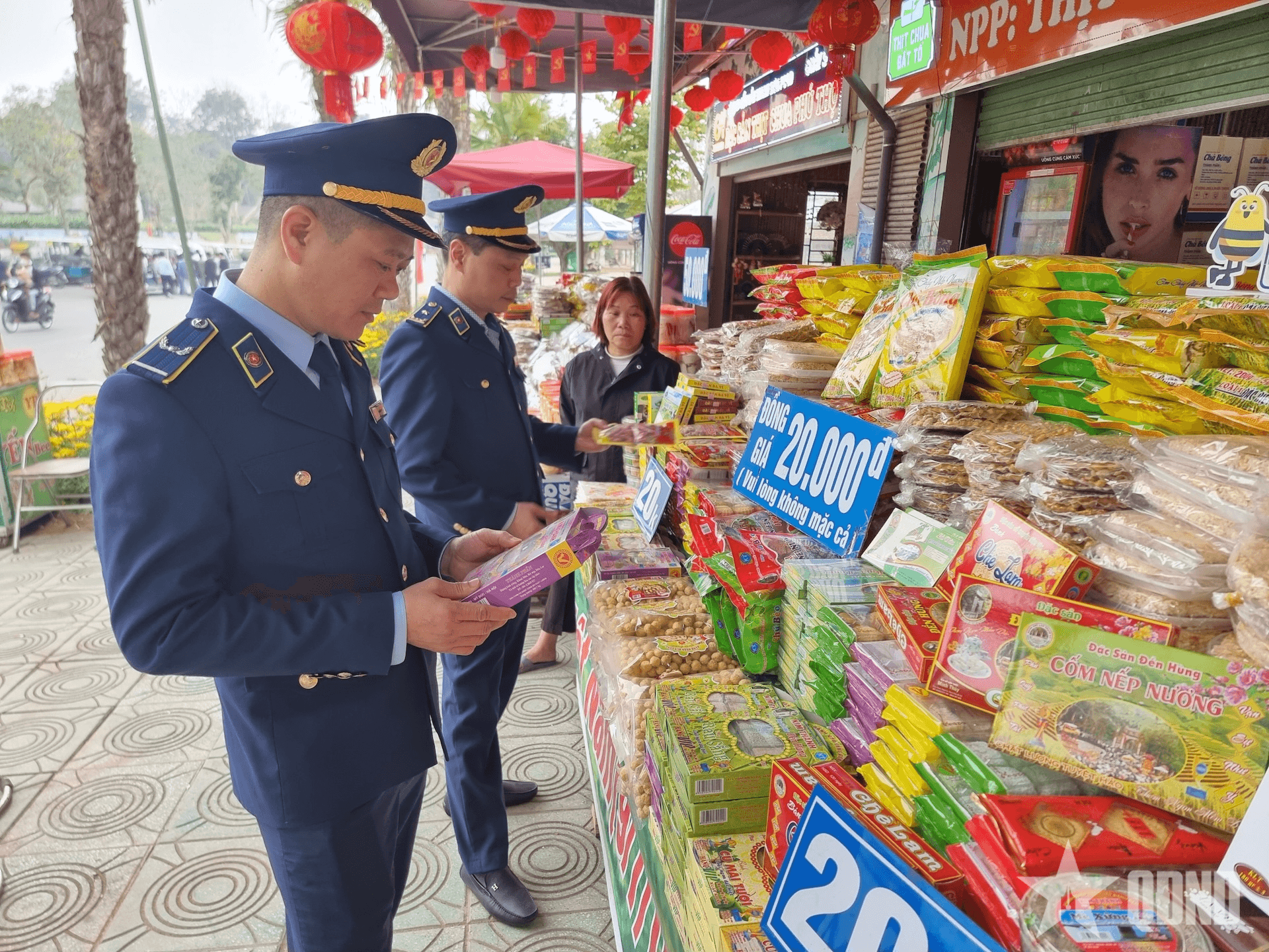 Ngăn chặn tình trạng đầu cơ, găm hàng, tăng giá bất hợp lý trong mùa lễ hội