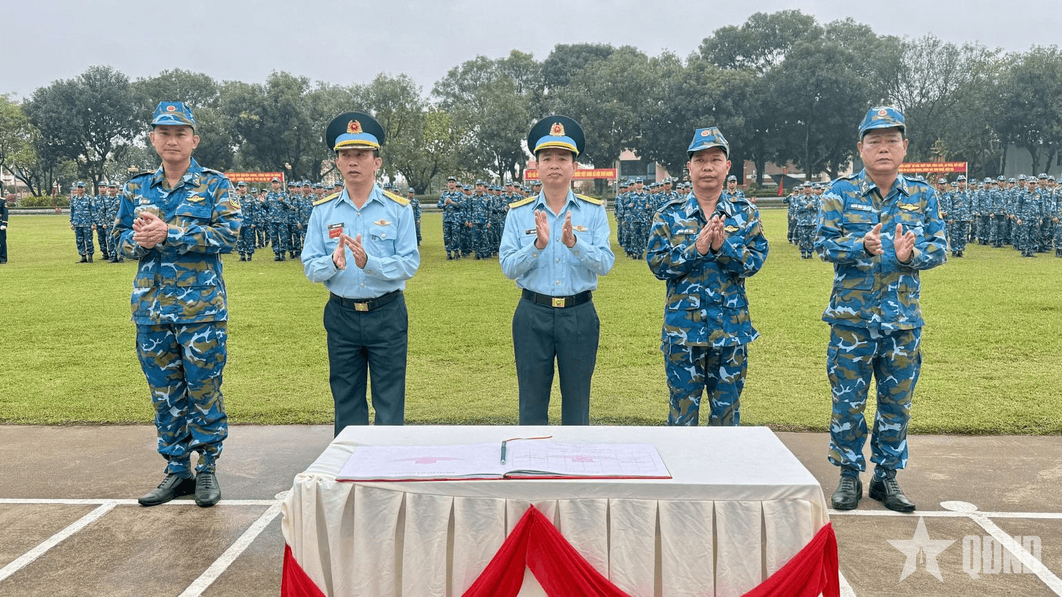 Khối Cơ quan Sư đoàn 375 ra quân huấn luyện, tạo đà hoàn thành thắng lợi nhiệm vụ năm 2026