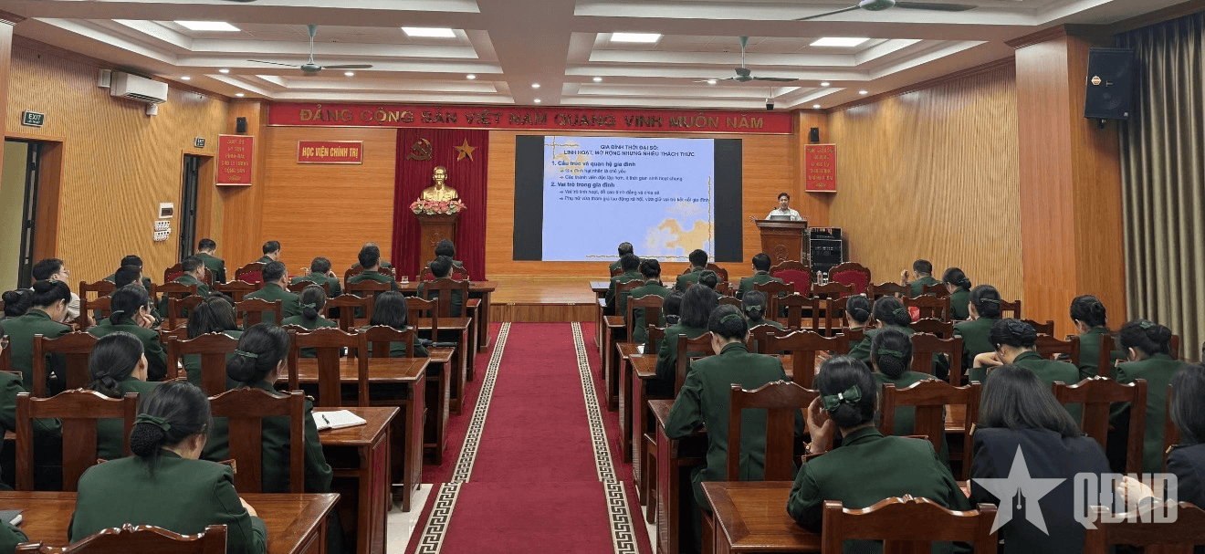 Thúc đẩy vai trò phụ nữ trong gìn giữ hạnh phúc gia đình thời đại số