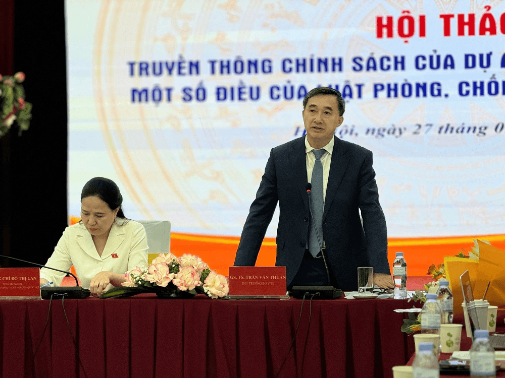 Đề xuất luật hóa quy định cấm thuốc lá điện tử