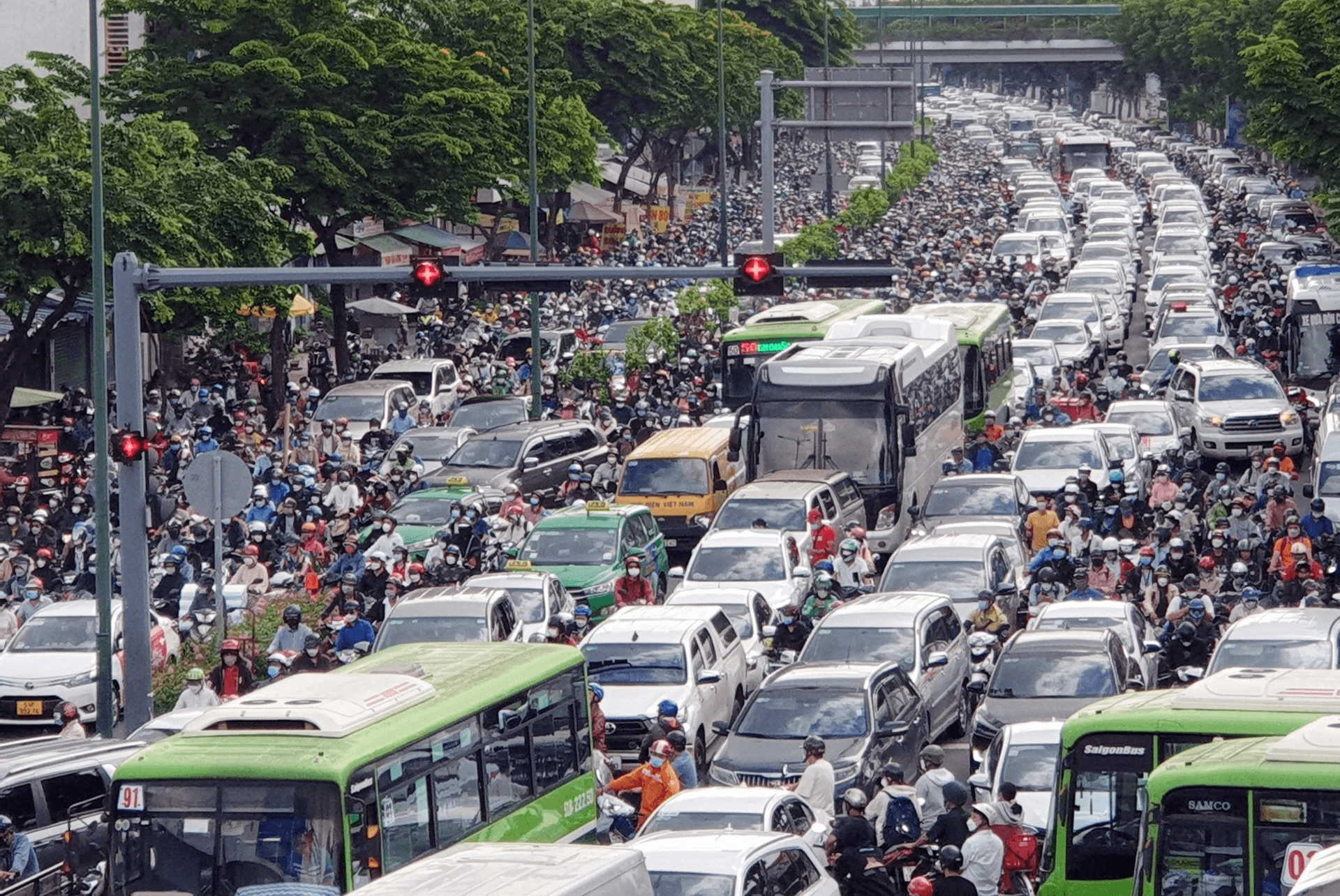 Từ 1-3-2026, thực hiện kiểm định mức khí thải xe ô tô nghiêm ngặt và chặt chẽ hơn