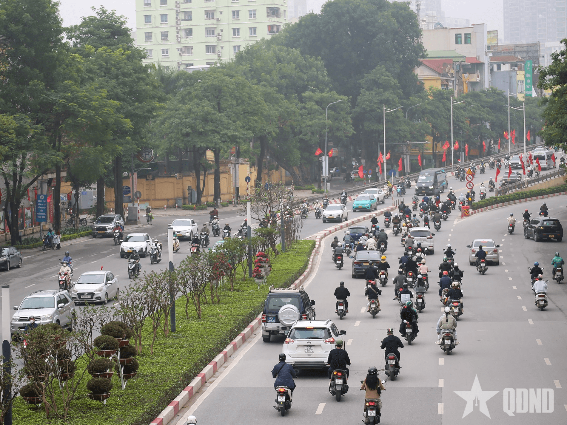 Diện mạo tuyến đường "ba nhất" Nguyễn Chí Thanh sau 2 tháng thí điểm ở Hà Nội