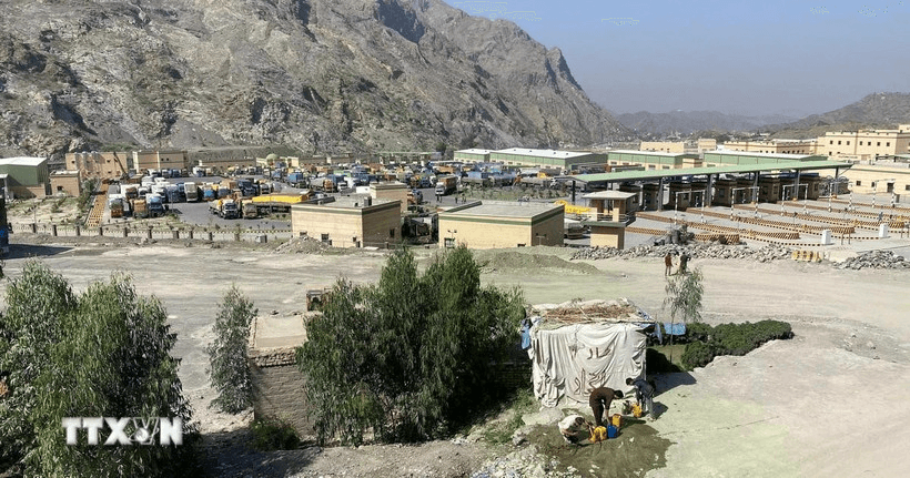 Giao tranh bùng phát dọc biên giới Afghanistan - Pakistan