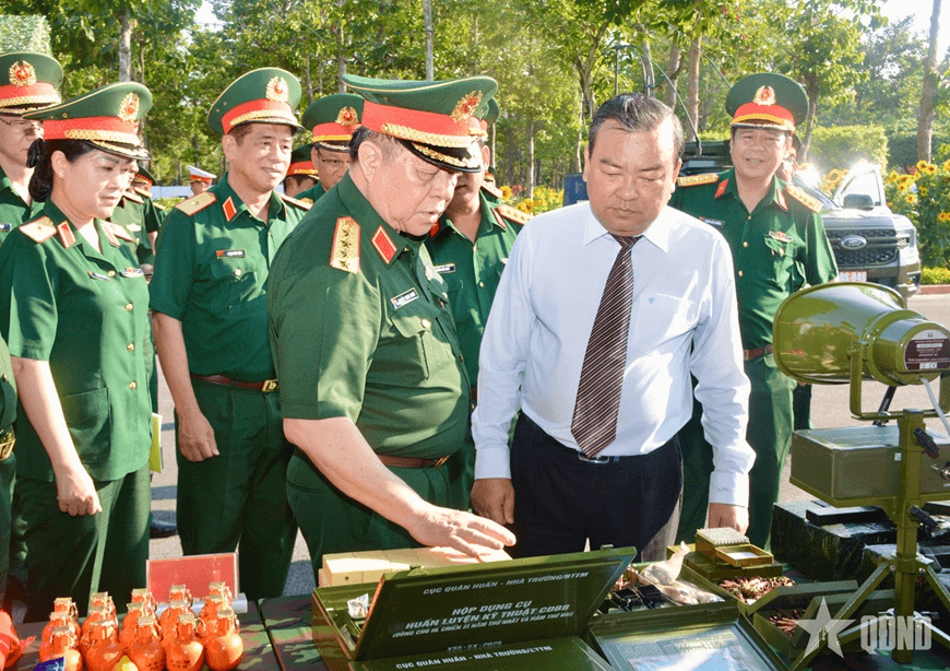 Đại tướng Nguyễn Trọng Nghĩa dự lễ ra quân huấn luyện năm 2026 tại Sư đoàn 5
