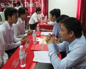 DOANH NGHIỆP ĐÀO TẠO KỸ NĂNG CHO SINH VIÊN