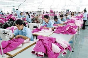 PHẢI XUẤT PHÁT TỪ QUYỀN LỢI CỦA NGƯỜI LAO ĐỘNG