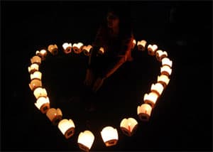 GIỜ TRÁI ĐẤT - TẮT ĐIỆN CÓ CẦN ĐỐT NẾN?