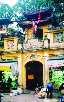 Long thành tứ quán
