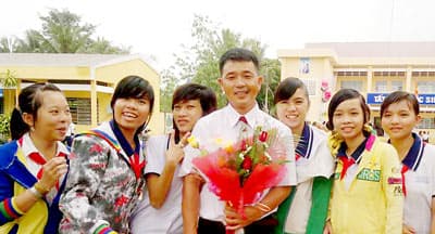KHI “DÂN BIẾT, DÂN BÀN…”