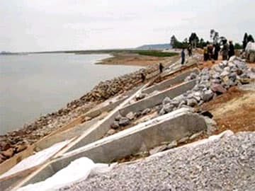 “THIẾU” VÀ “THỪA” TRONG PHÒNG HỘ ĐÊ ĐIỀU(!)