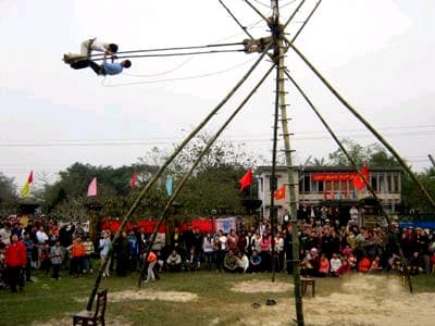 PHỤC DỰNG TRÒ CHƠI DÂN GIAN
