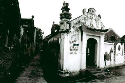 BẢO VỆ LÀNG CỔ