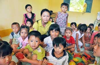 NHÂN RỘNG MÔ HÌNH TRÔNG TRẺ AN TOÀN Ở VÙNG LŨ
