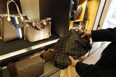 “HỌC PHÍ” HỘI NHẬP