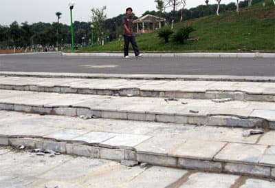 NHANH, CHẬM VÀ…THIẾU TRÁCH NHIỆM
