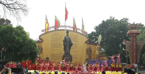 Tự hào hướng về Thăng Long- Hà Nội