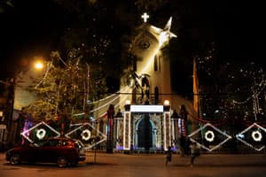 “TIN VỊT” XỨ TRỜI…TÂY