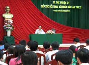 BÍ THƯ CẤP ỦY ĐỐI THOẠI VỚI NHÂN DÂN