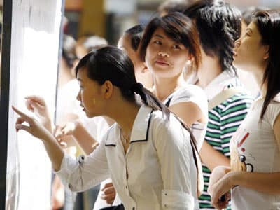BỖNG DƯNG LÀ “THƯỢNG ĐẾ”